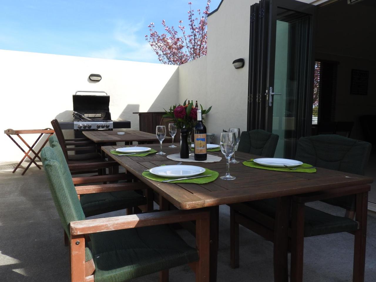 Wine Country Motel Havelock North Exterior photo