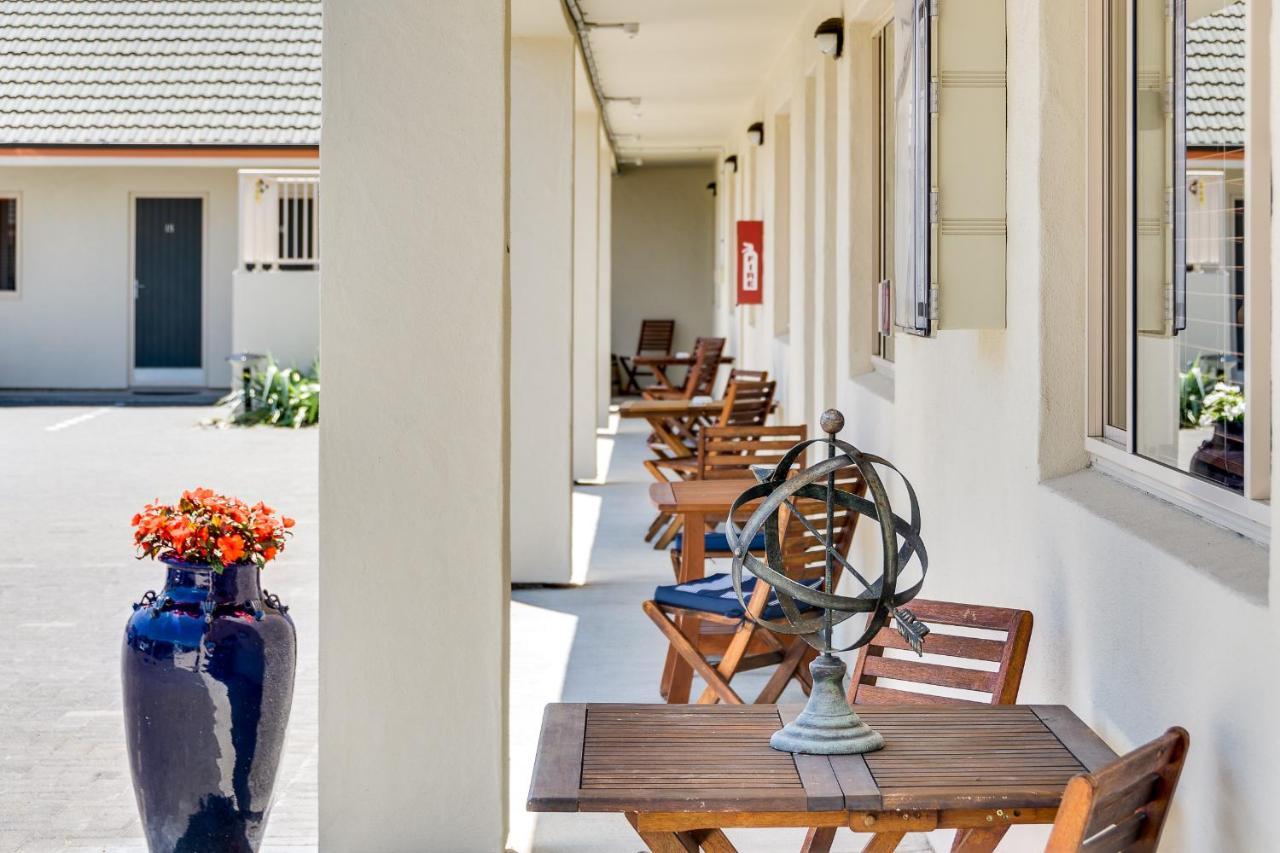 Wine Country Motel Havelock North Exterior photo